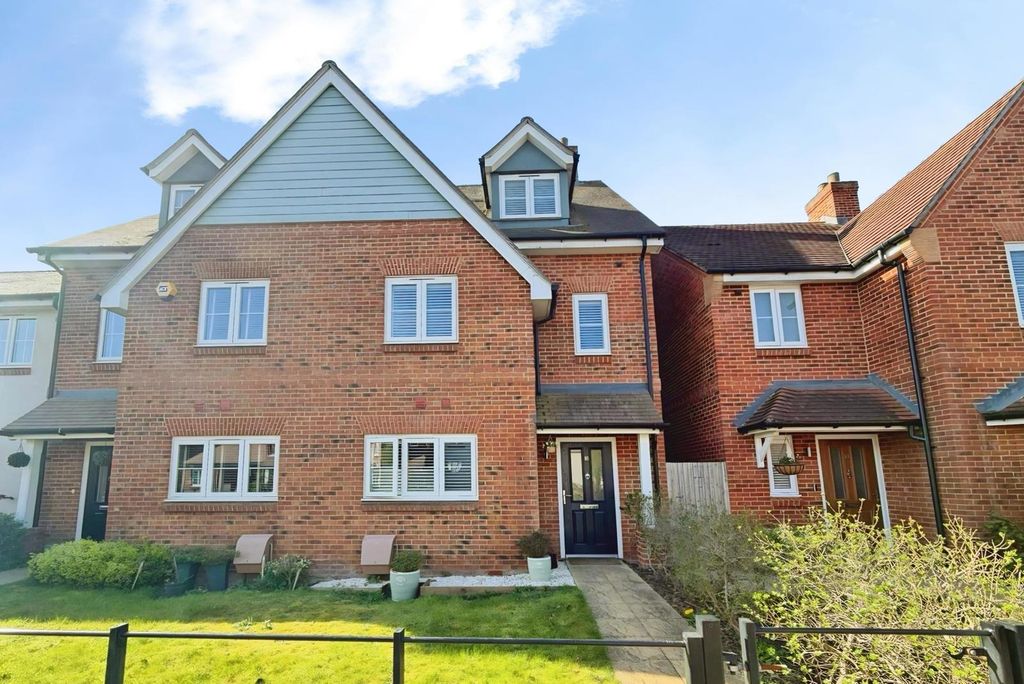 Property photo 1 of 17 Pbox-Img.Jpg