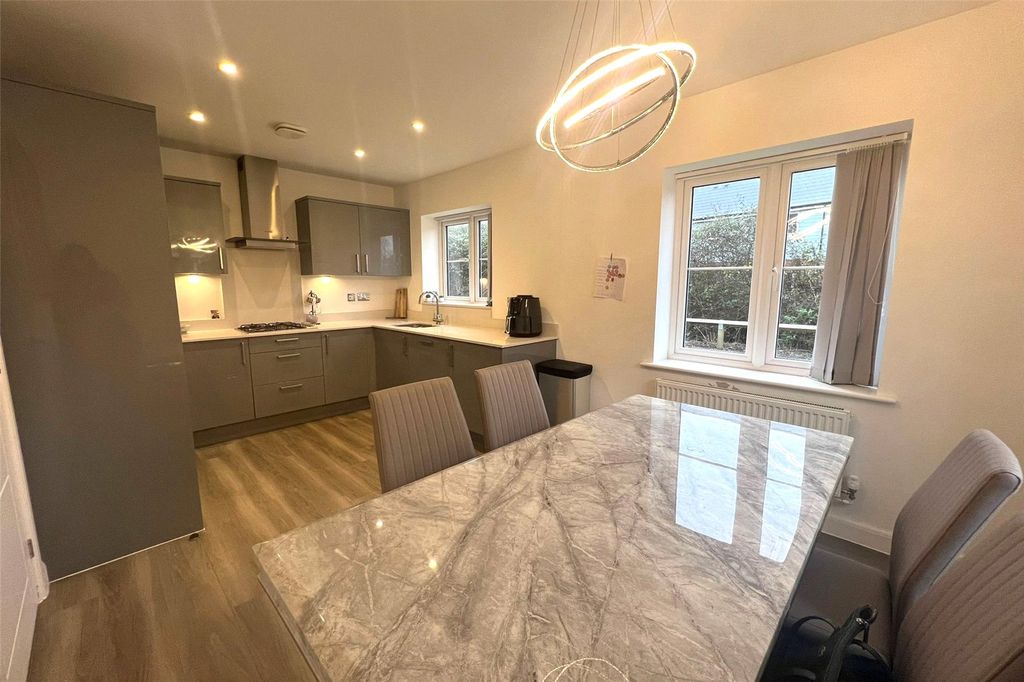 Property photo 2 of 17 Picture No. 03