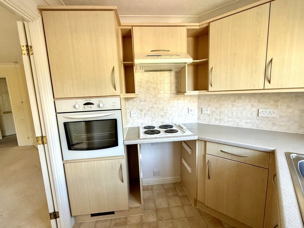 Property photo 2 of 16