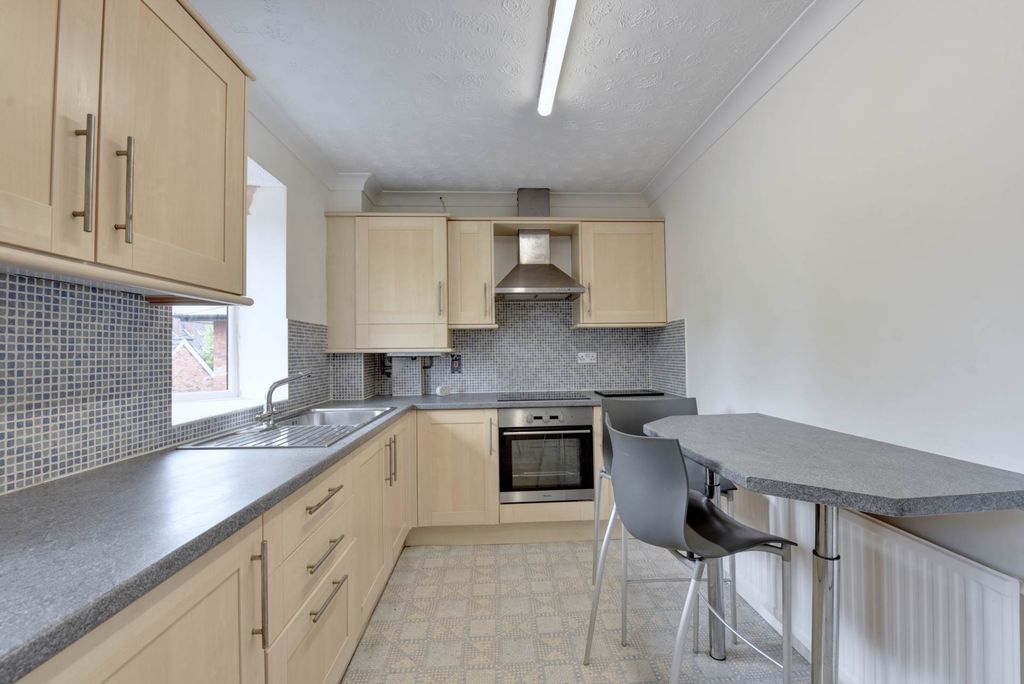 Property photo 3 of 8