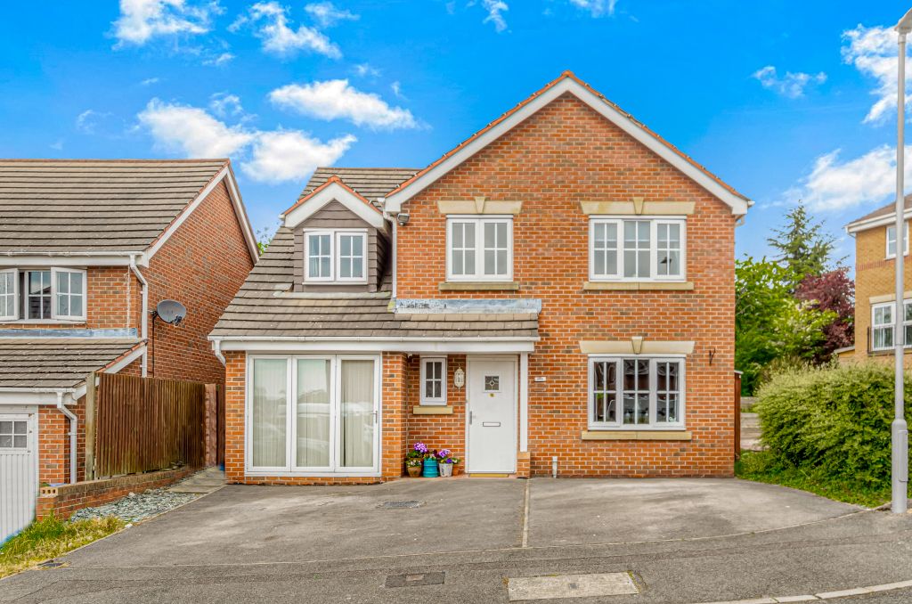 Property photo 1 of 30 Advert-01