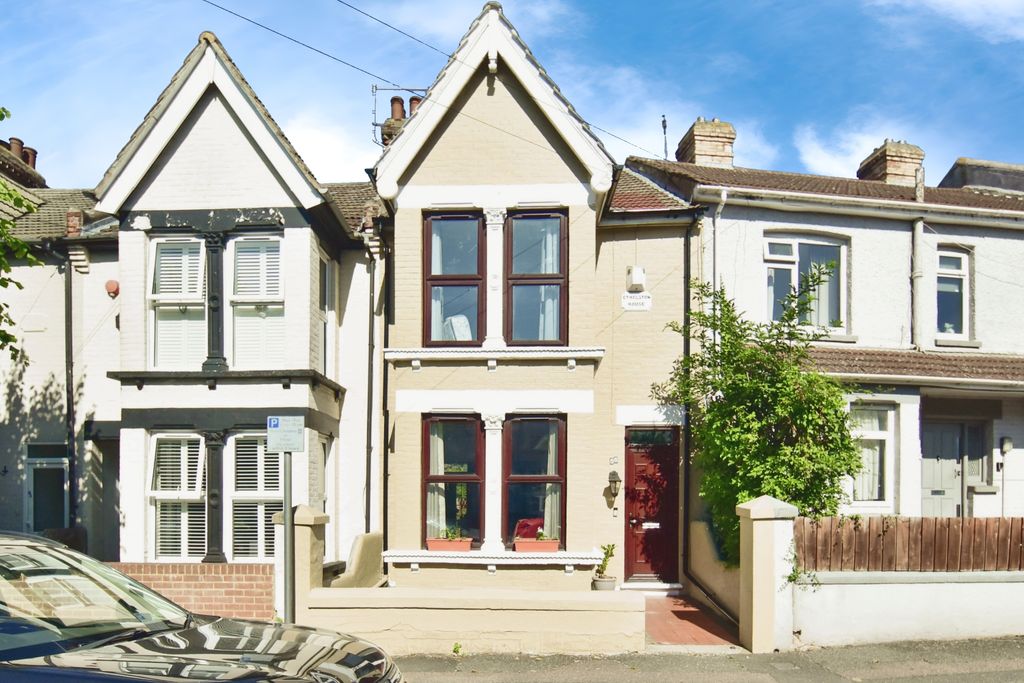 Property photo 1 of 19