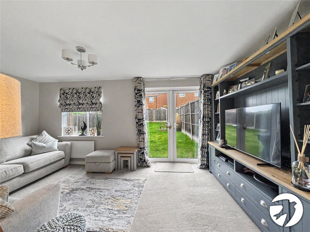 Property photo 3 of 24 Picture No. 02