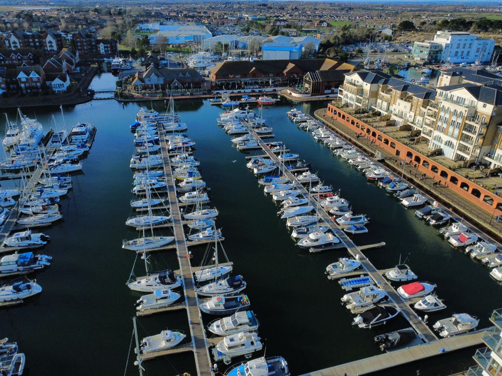 Property photo 2 of 21