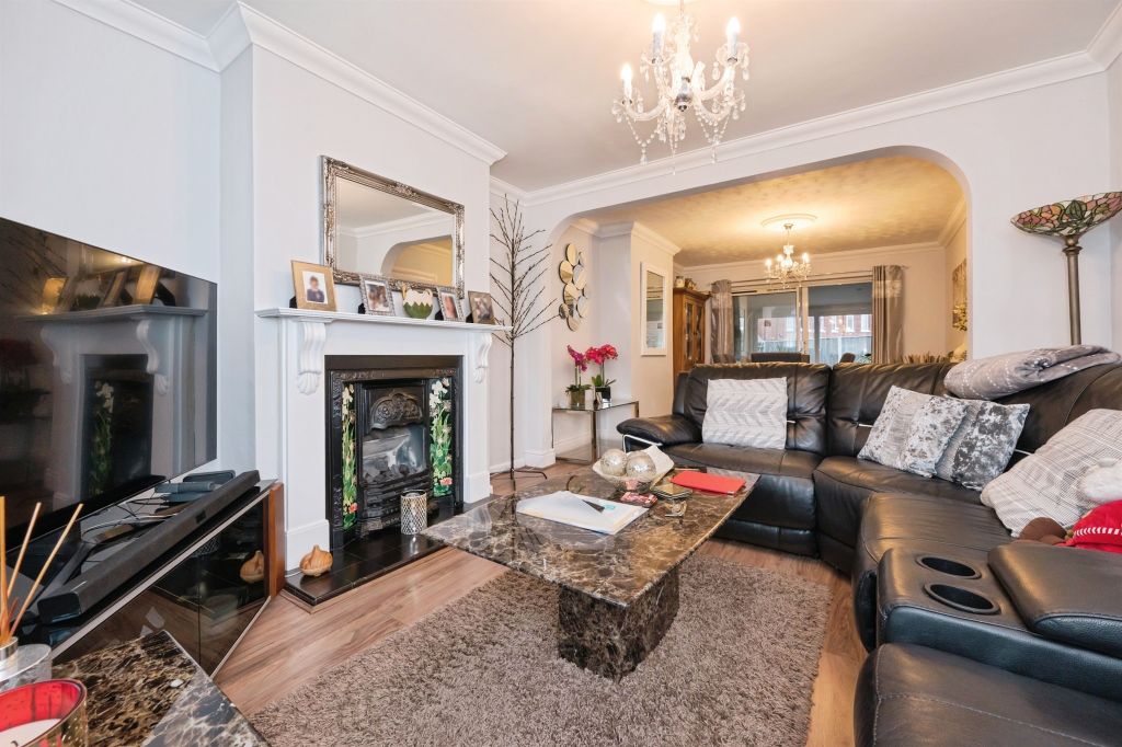 Property photo 2 of 16