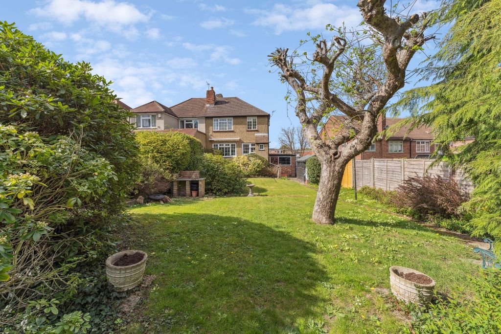 Property photo 2 of 21