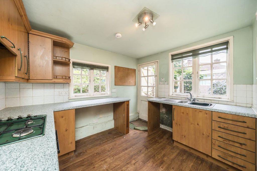 Property photo 2 of 6