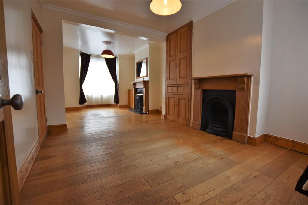 Property photo 3 of 17 Lounge-Dining