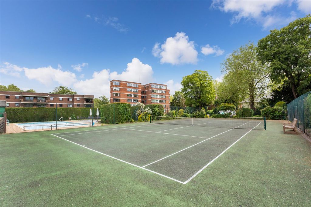 Additional image 5 of 2 bed flat for saleWoodhurst South Ray Mead Road, Maidenhead SL6