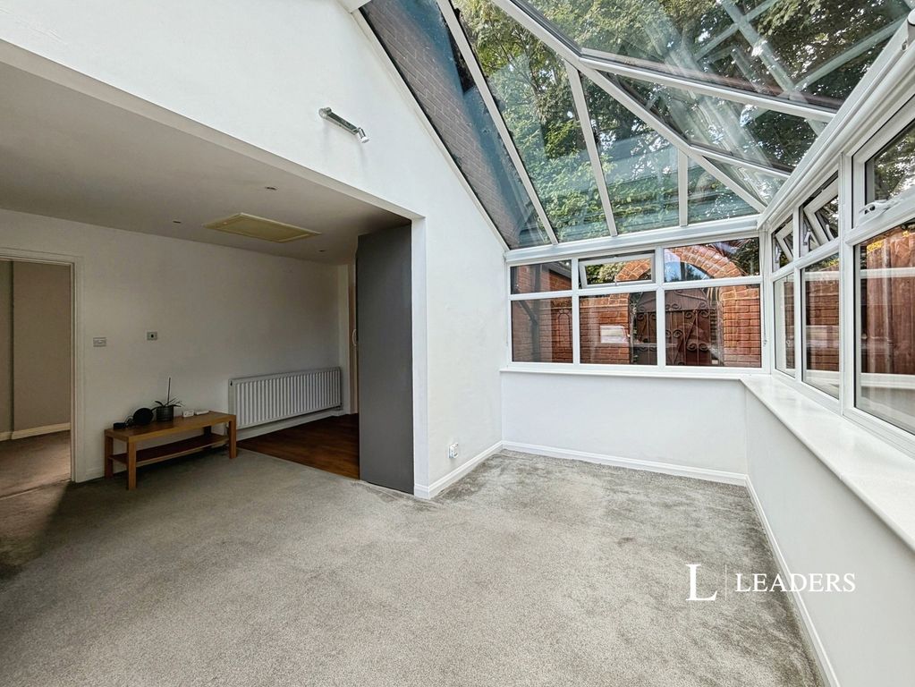 Property photo 3 of 17 Pbox-Img.Jpg