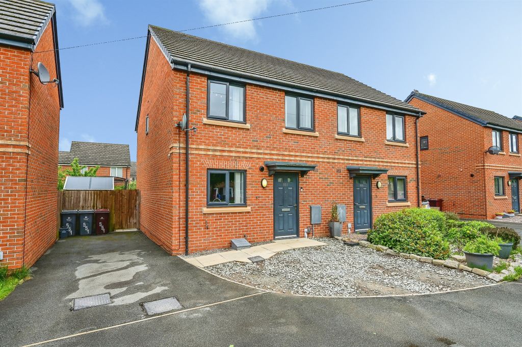 Property photo 1 of 18