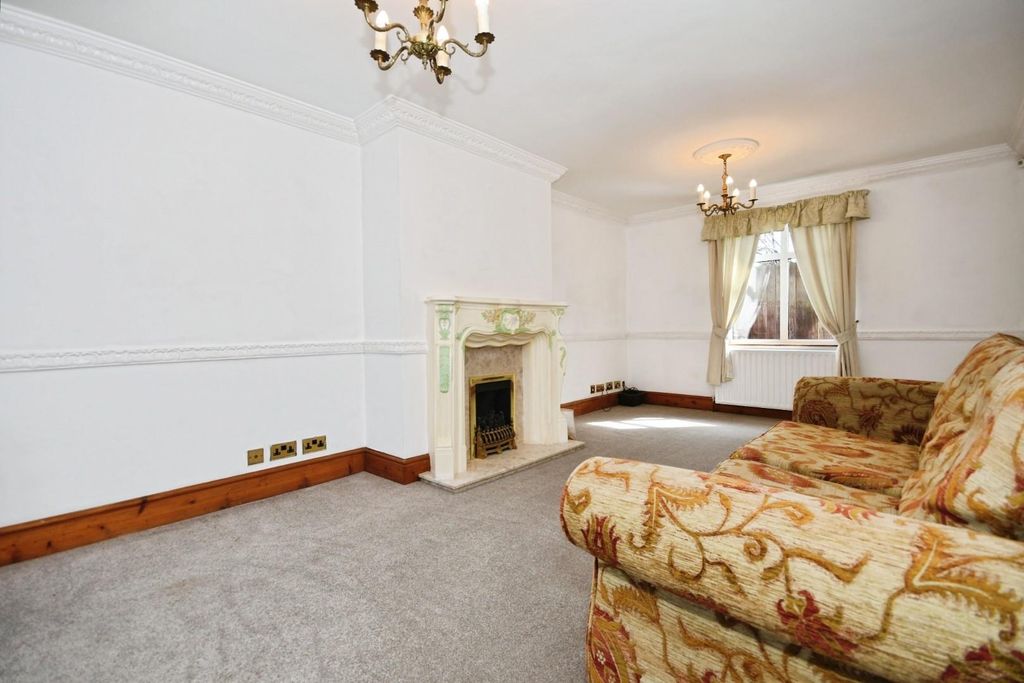 Property photo 3 of 20 Lounge.Jpg