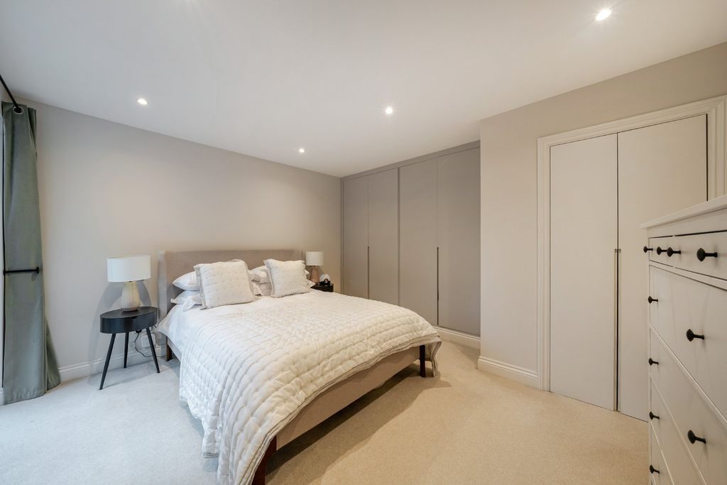 Property photo 3 of 14 Picture No. 08