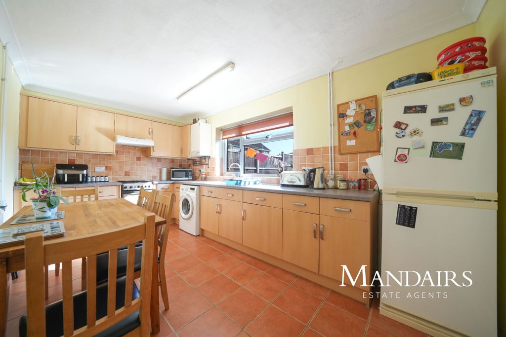 Property photo 1 of 28