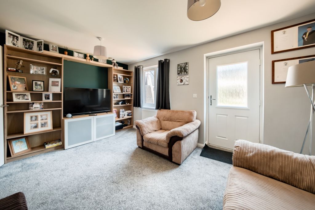 Property photo 3 of 13 Xt5A9962-Hdr(3)