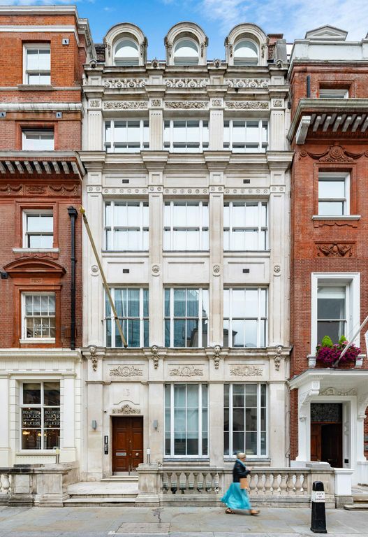 Property photo 3 of 8 Building Frontage - 13 Austin Friars