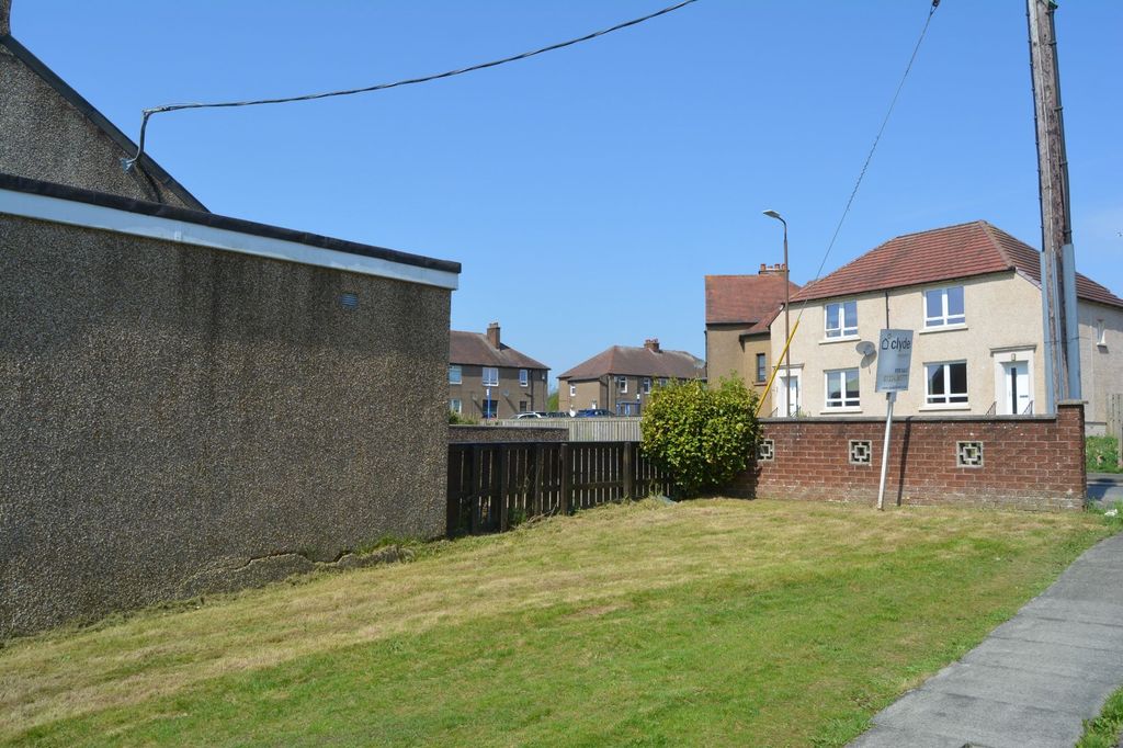 Property photo 2 of 5