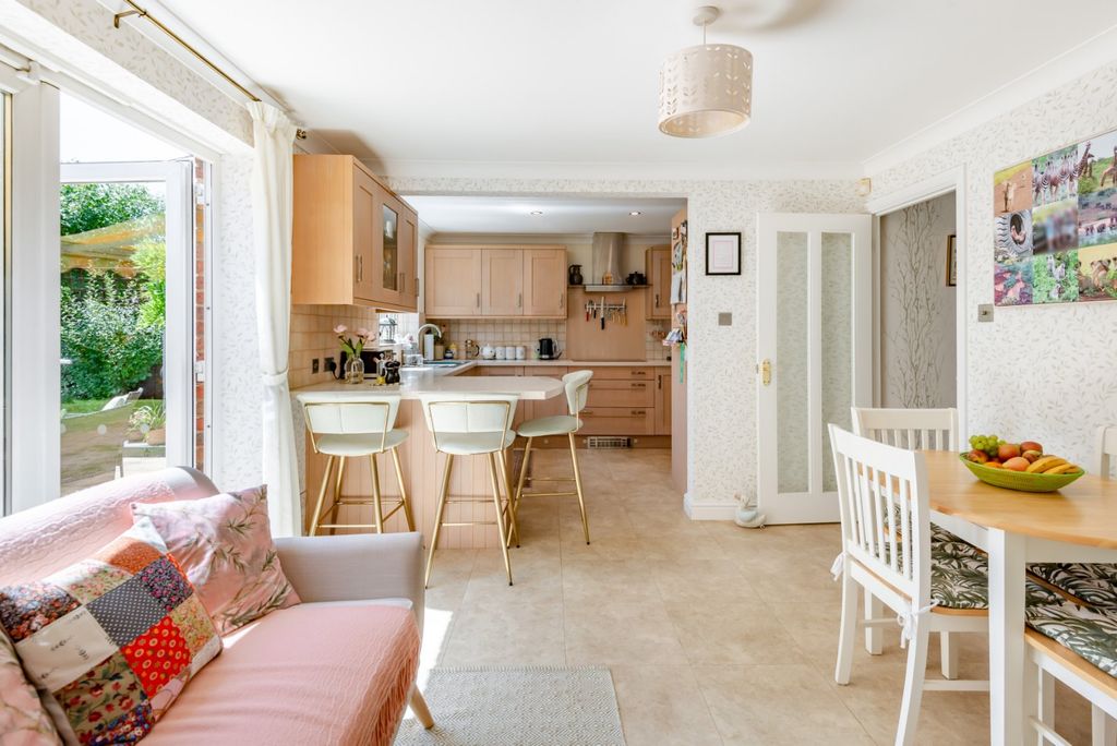 Property photo 3 of 11 Picture No. 21