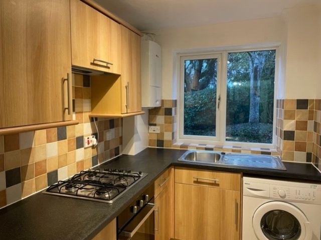 Property photo 3 of 7 Kitchen 2 Oct 2023
