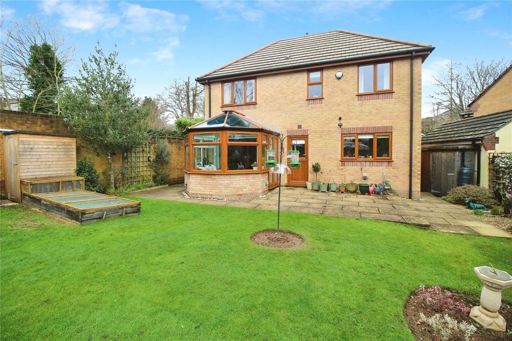 Property photo 2 of 19 Picture No. 12