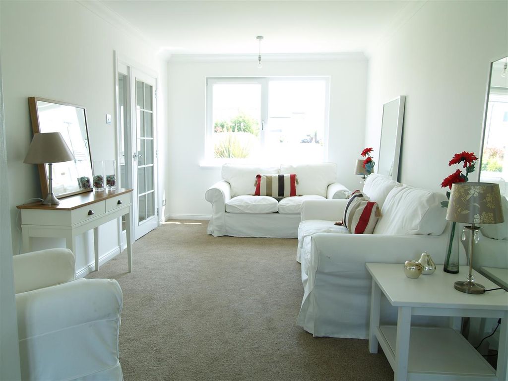 Property photo 2 of 2 Lounge