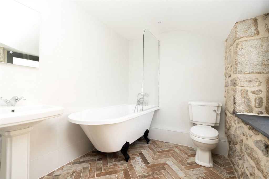 Property photo 3 of 19 Picture No. 03