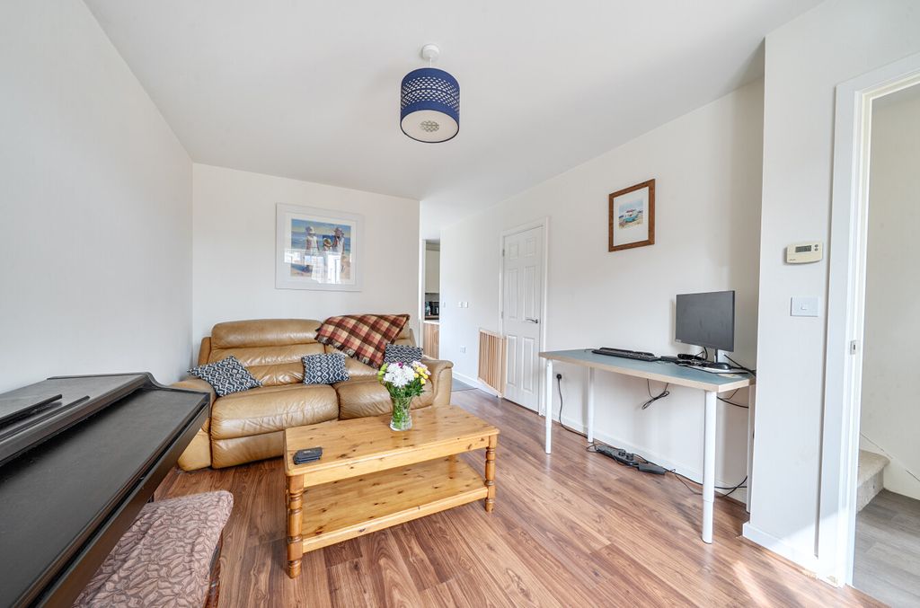 Property photo 2 of 23 2 - 1464141-13-6A180B...
