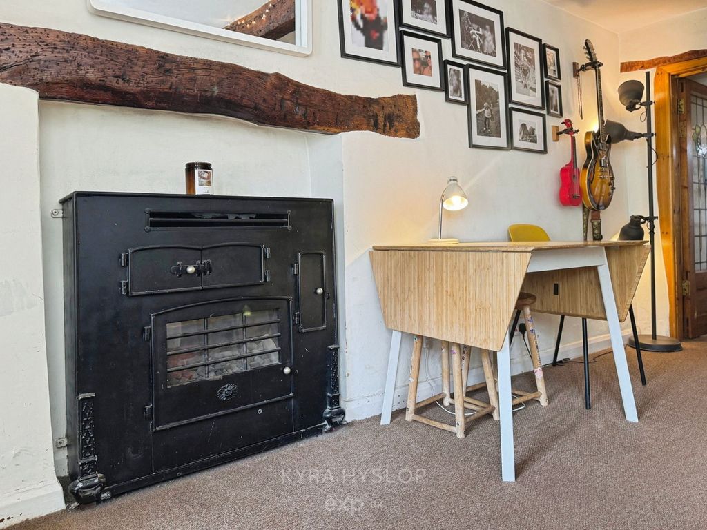 Property photo 3 of 27