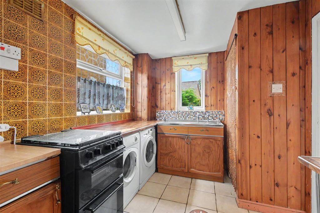 Property photo 2 of 11 Kitchen_2.Jpeg