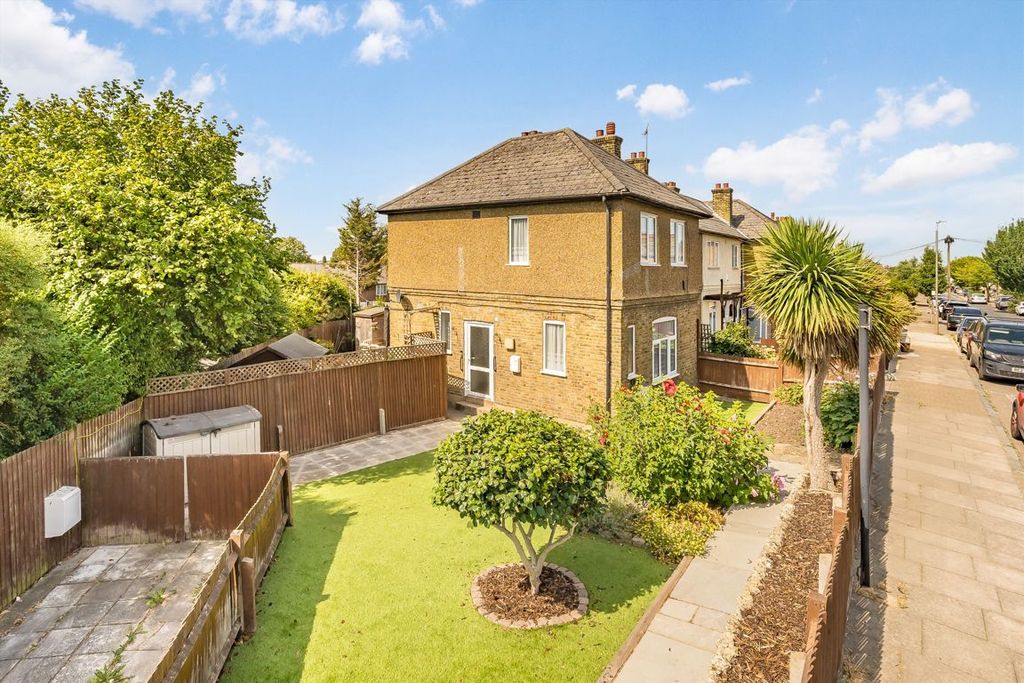 Property photo 1 of 8