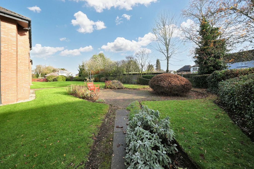 Property photo 2 of 29