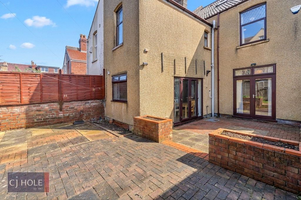 Property photo 2 of 13 Picture No. 30
