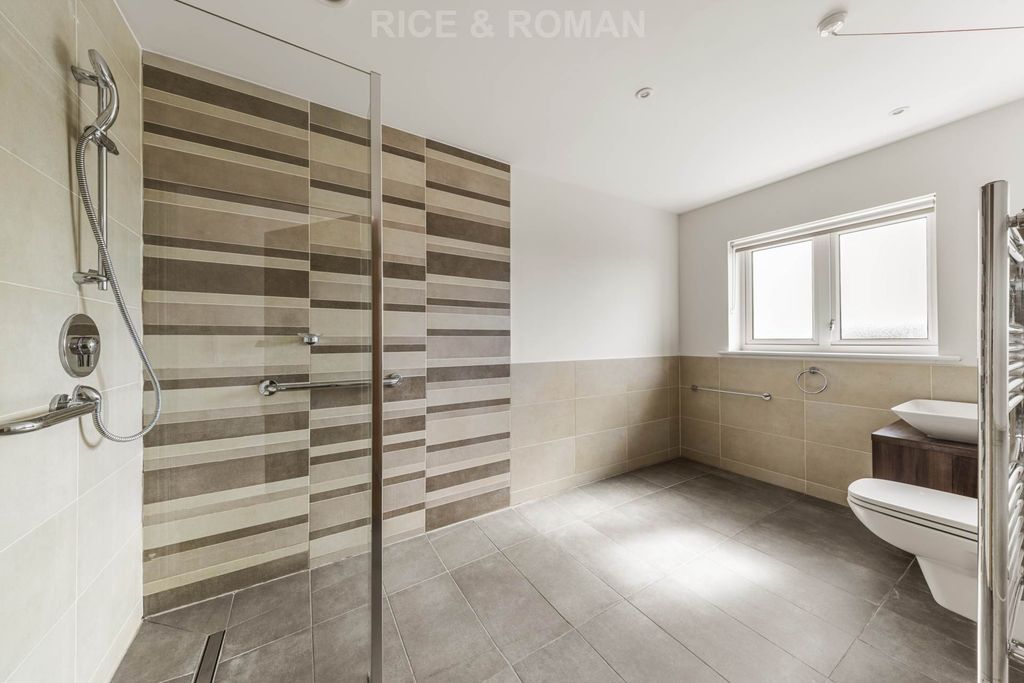 Additional image 8 of 1 bed flat for saleKeble Court, Fleet GU52