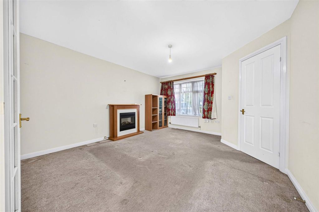 Property photo 2 of 17 2
