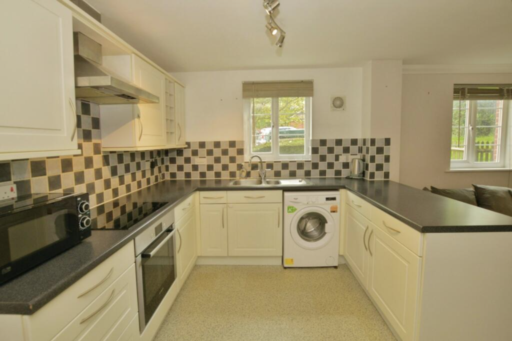 Property photo 3 of 13