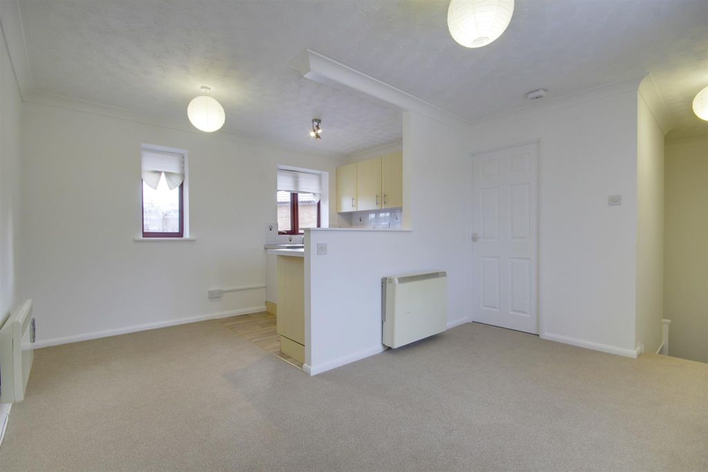 Property photo 2 of 10 Img_2400-Img_2402.Jpg