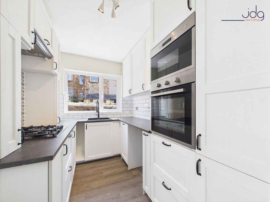 Property photo 3 of 9 Elegant Shaker Style Kitchen