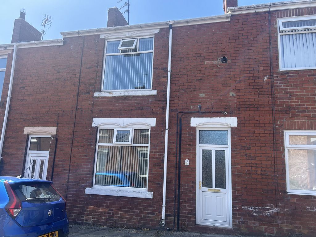 Property photo 1 of 2