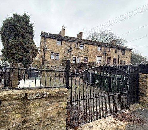 Property photo 1 of 14 Charming 2Â€‘Bedroom Cottage With Outdoor Space Â€“ In Need Of Minor Upgrades