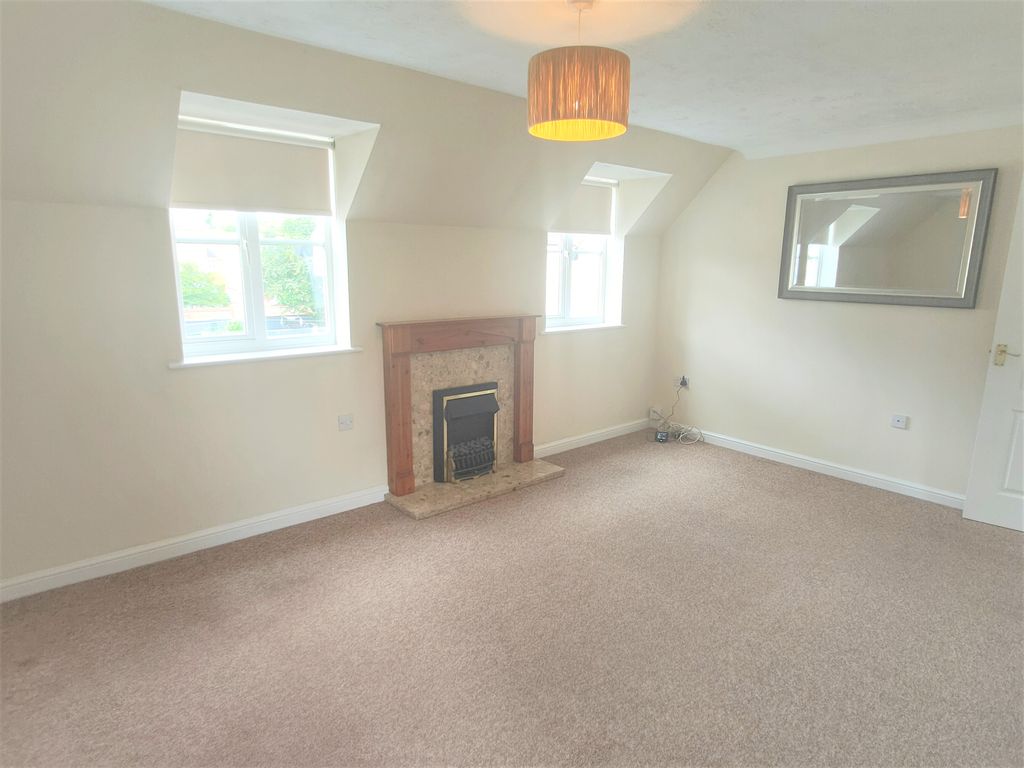 Property photo 2 of 11 Image