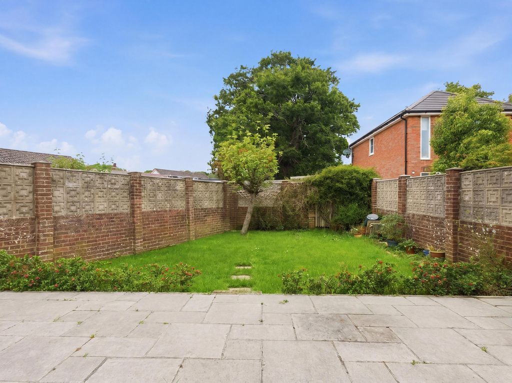 Property photo 2 of 16