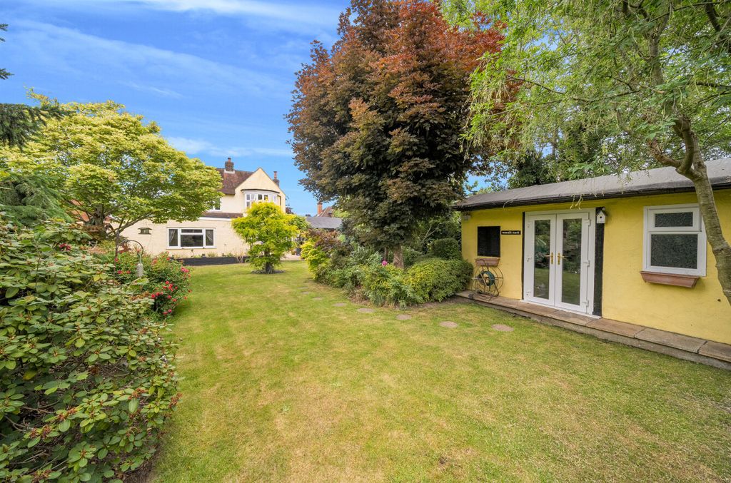 Property photo 2 of 24 1305889-3-6848986...