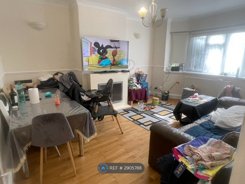 Property photo 2 of 8