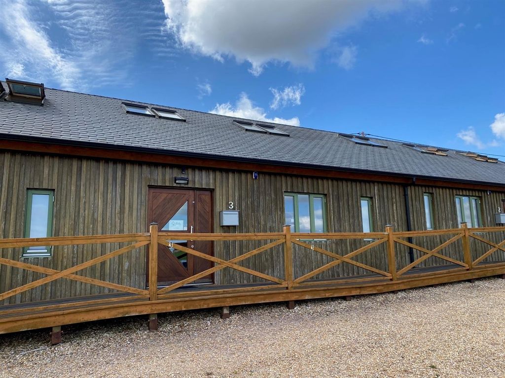 Property photo 3 of 12 External Front 2.Jpg