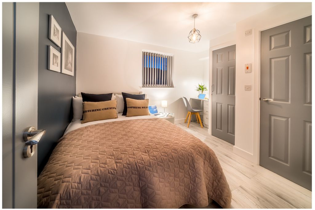 Property photo 2 of 8