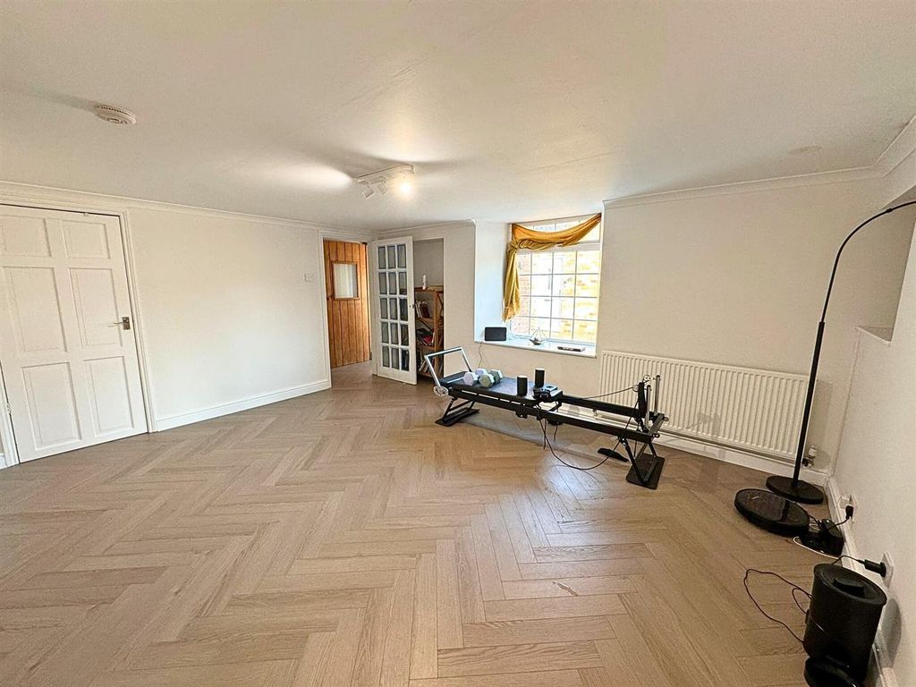 Property photo 3 of 26 Dining Room