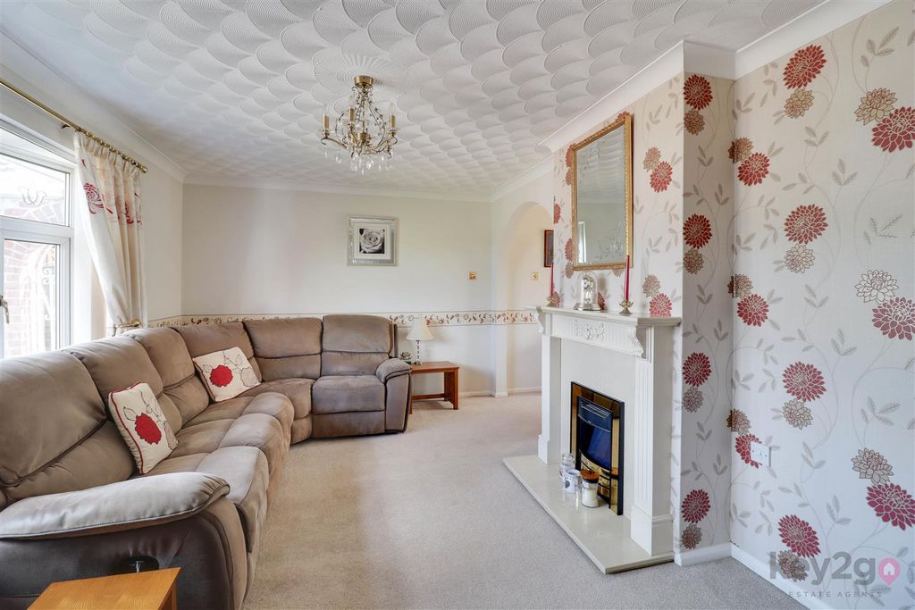 Property photo 3 of 30 Img_8923-Img_8925.Jpg