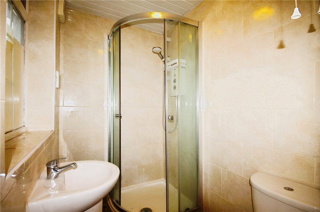 Property photo 3 of 4 En-Suite