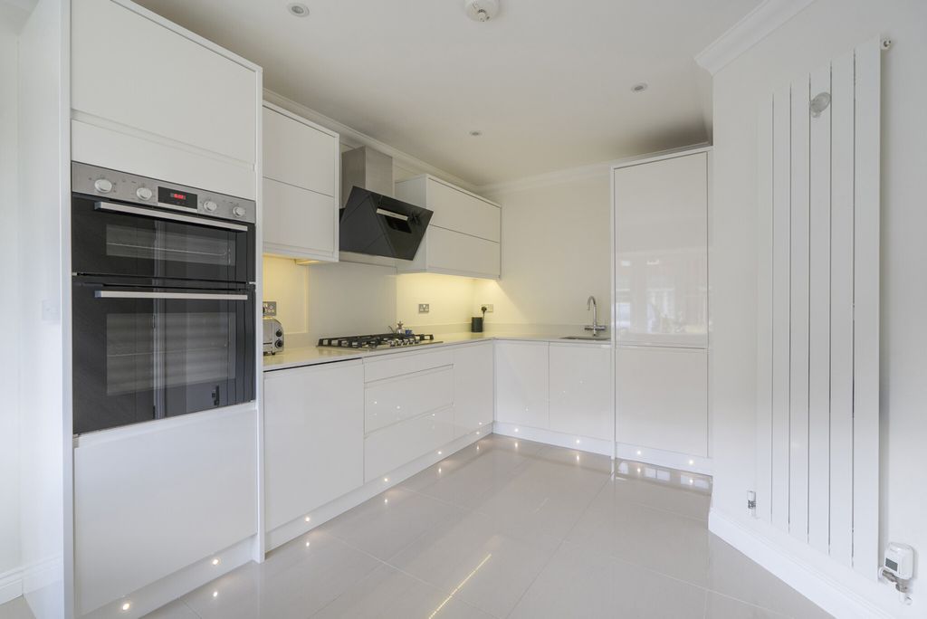 Property photo 3 of 23 1467632-13-6A1Eff...