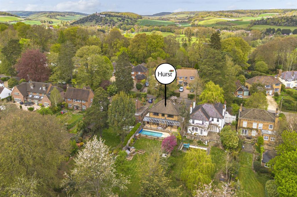 Property photo 2 of 26